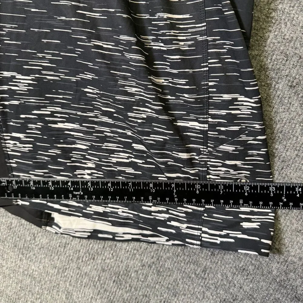 Lululemon Men's Athletic Shorts L Black White Print Gym Training Running Unlined